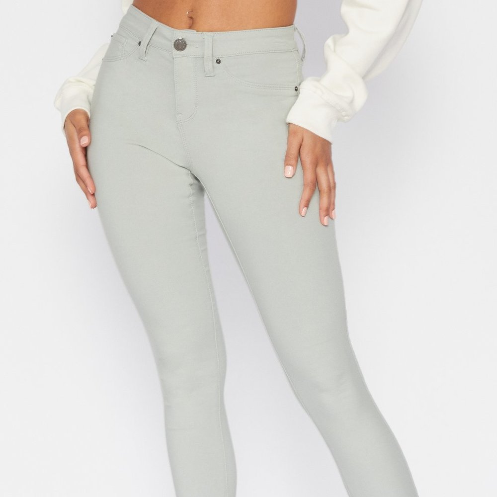YMI Women's Hyperstretch Midrise Skinny Aloe 3X